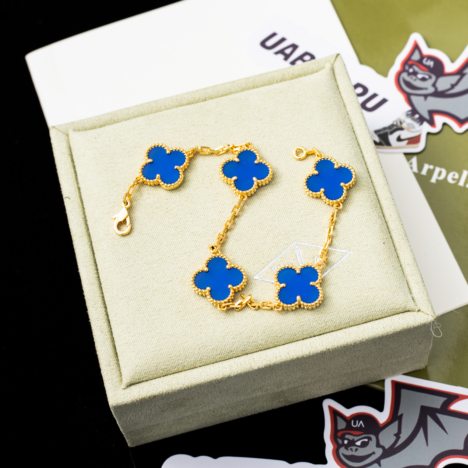 Van Cleef & Arpels Bracelet V38410 17CM