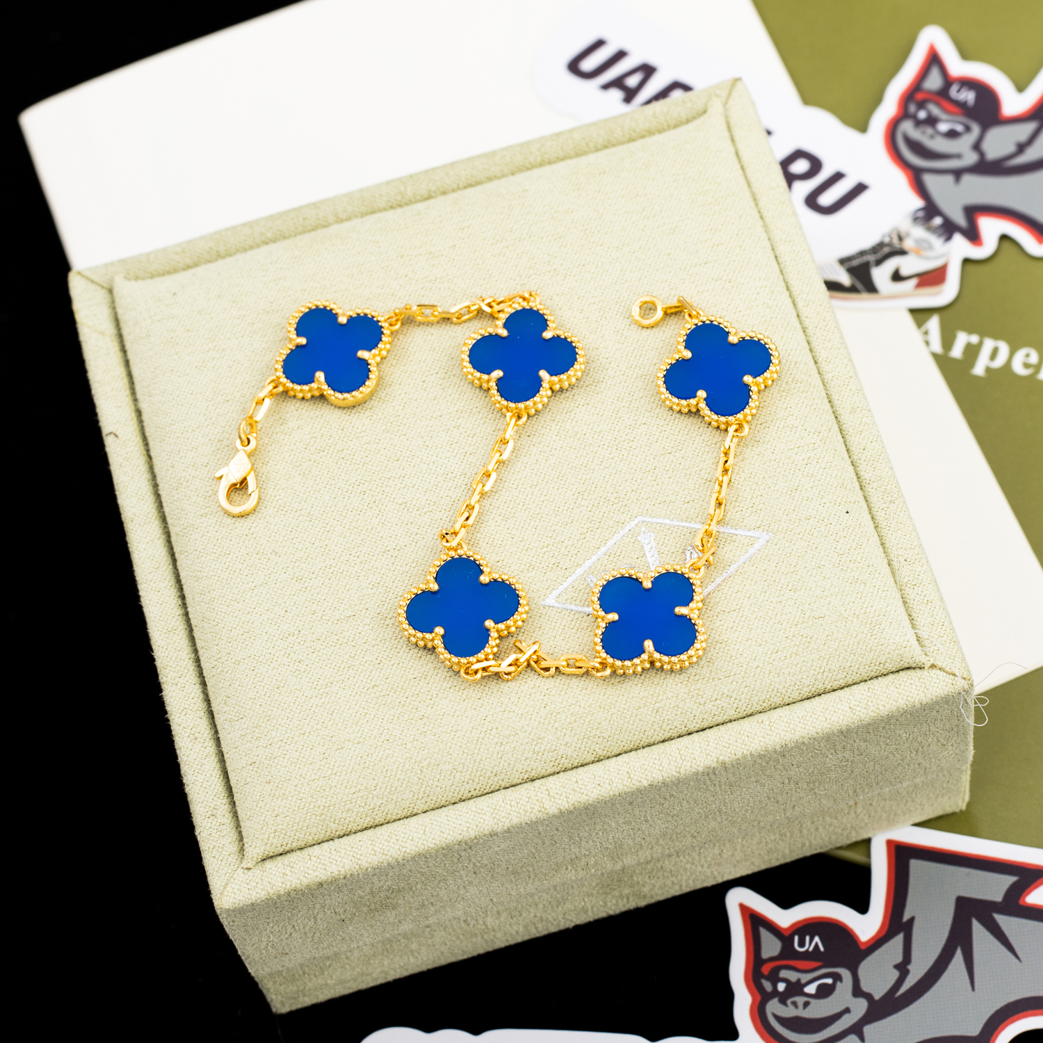 Van Cleef & Arpels Bracelet V38410 17CM