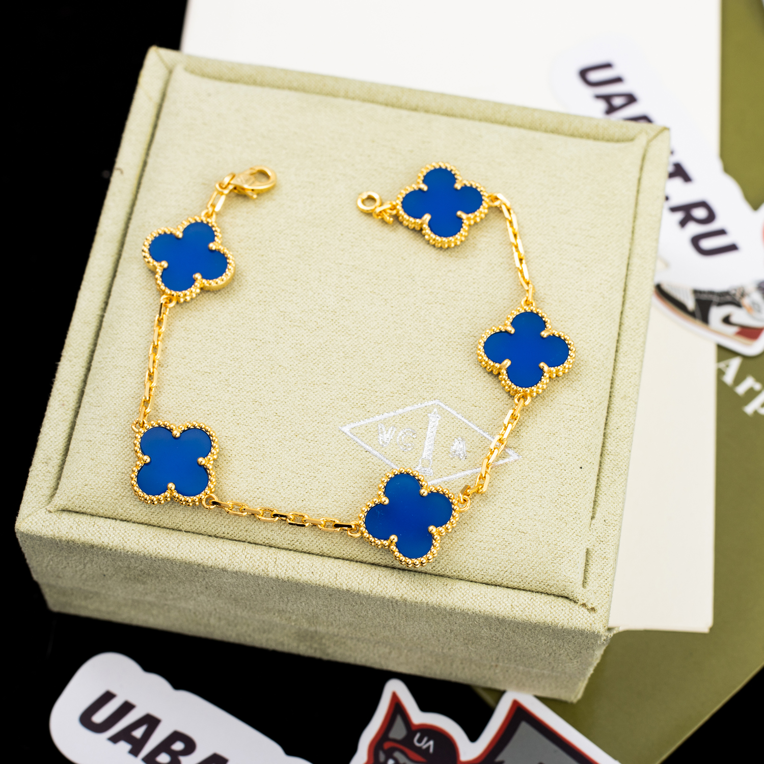 Van Cleef & Arpels Bracelet V38410 17CM