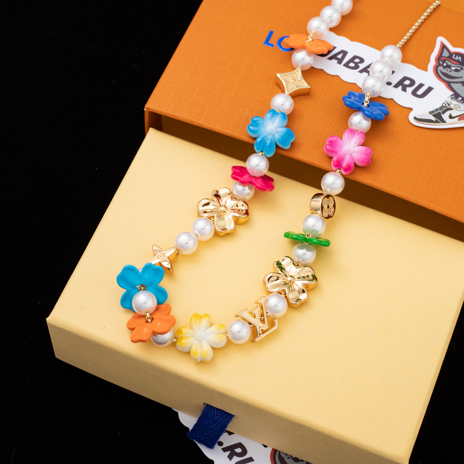 Louis Vuitton Surfin' Flower Necklaces M01863