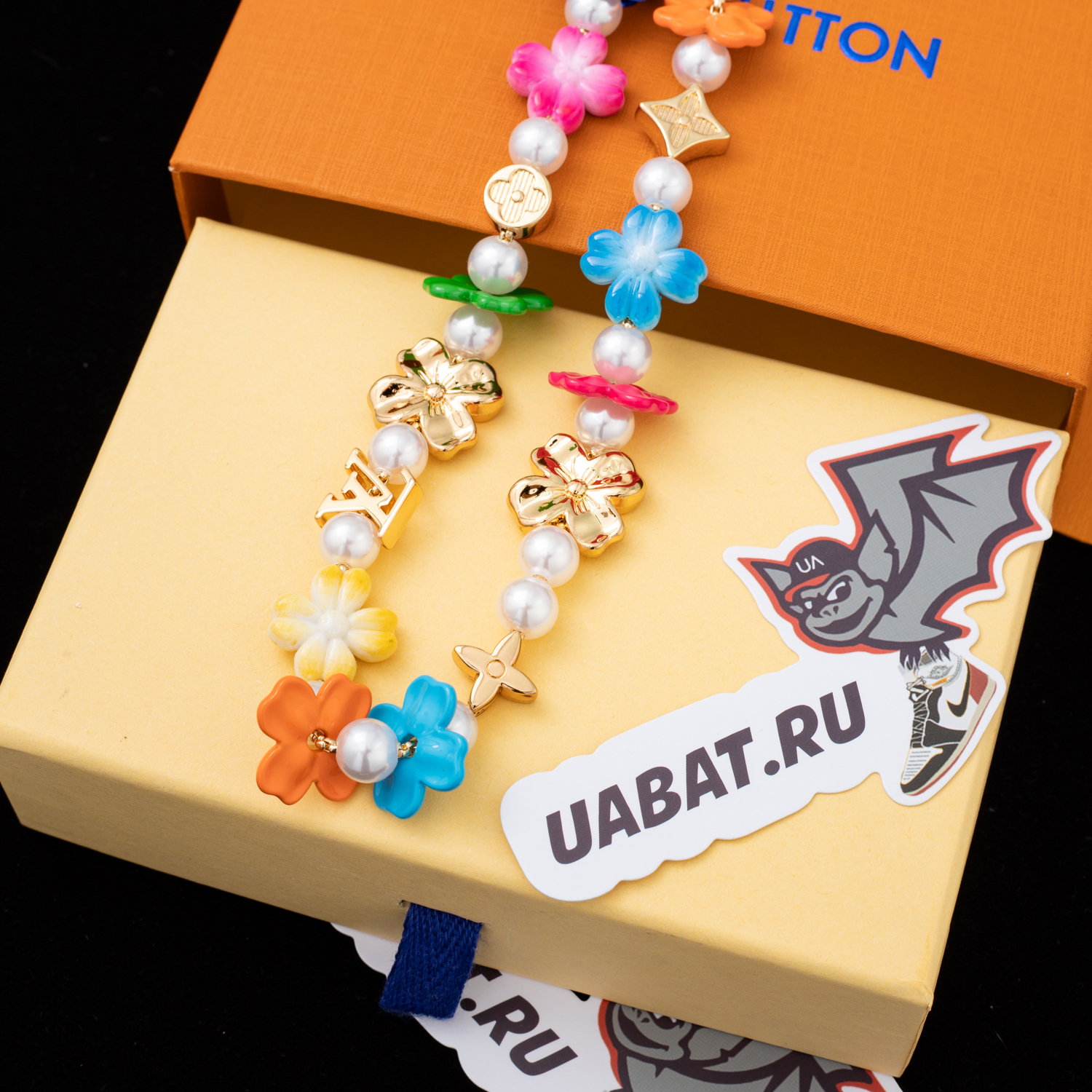 Louis Vuitton Surfin' Flower Necklaces M01863