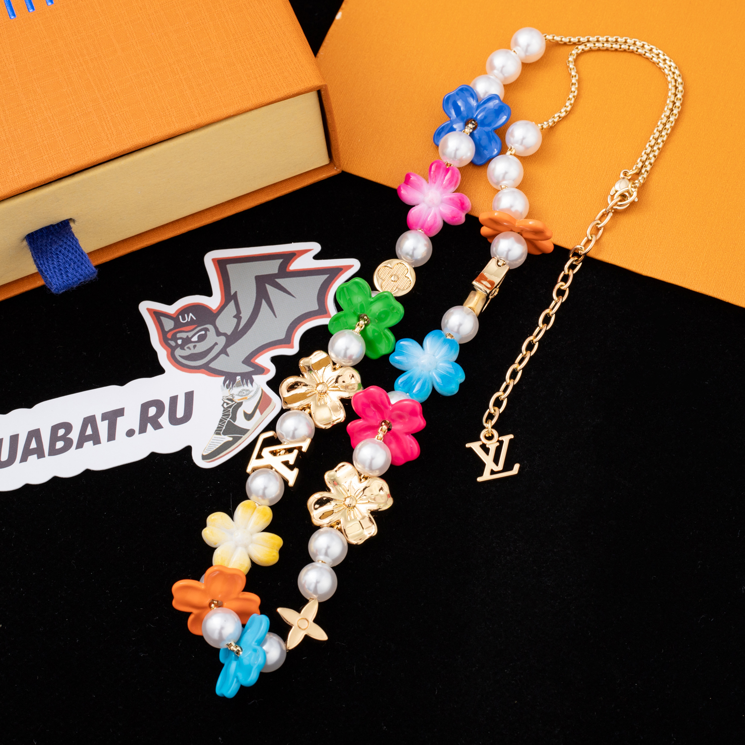 Louis Vuitton Surfin' Flower Necklaces M01863