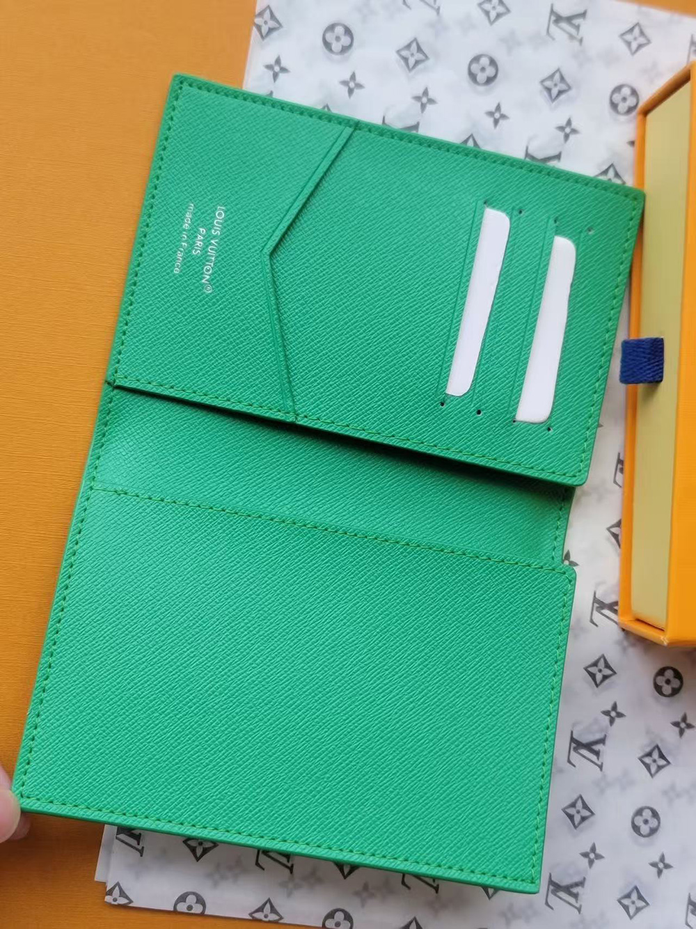 Louis Vuitton Pocket Organizer M14880 11.1*1*7.5cm