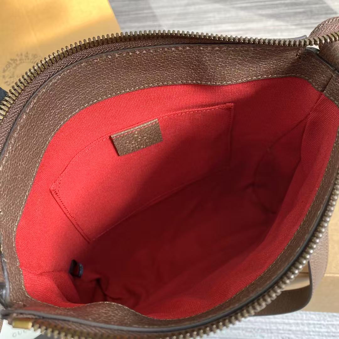 Gucci Donald Duck Messenger Bags 645054 21*22*4cm