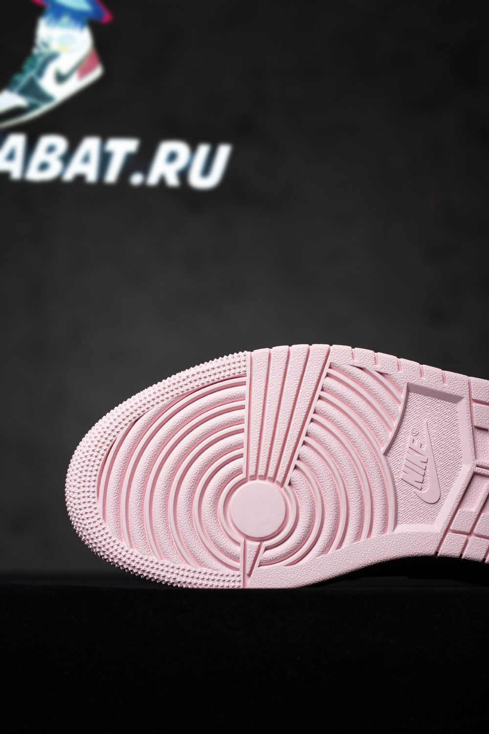 AIR JORDAN 1 MID 'DIGITAL PINK'