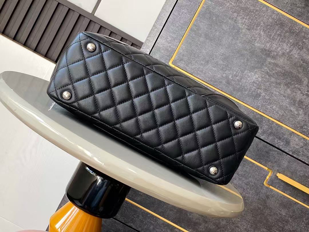 Chanel Cambon line bowling Shoulder Bags A25171 27*15*10cm