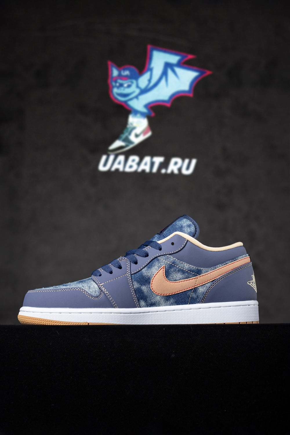 AIR JORDAN 1 LOW SE 'DENIM'