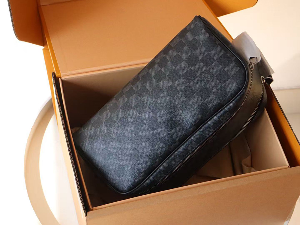 Louis Vuitton Dopp Kit Toilet Pouch N40127 28*15*16.5cm