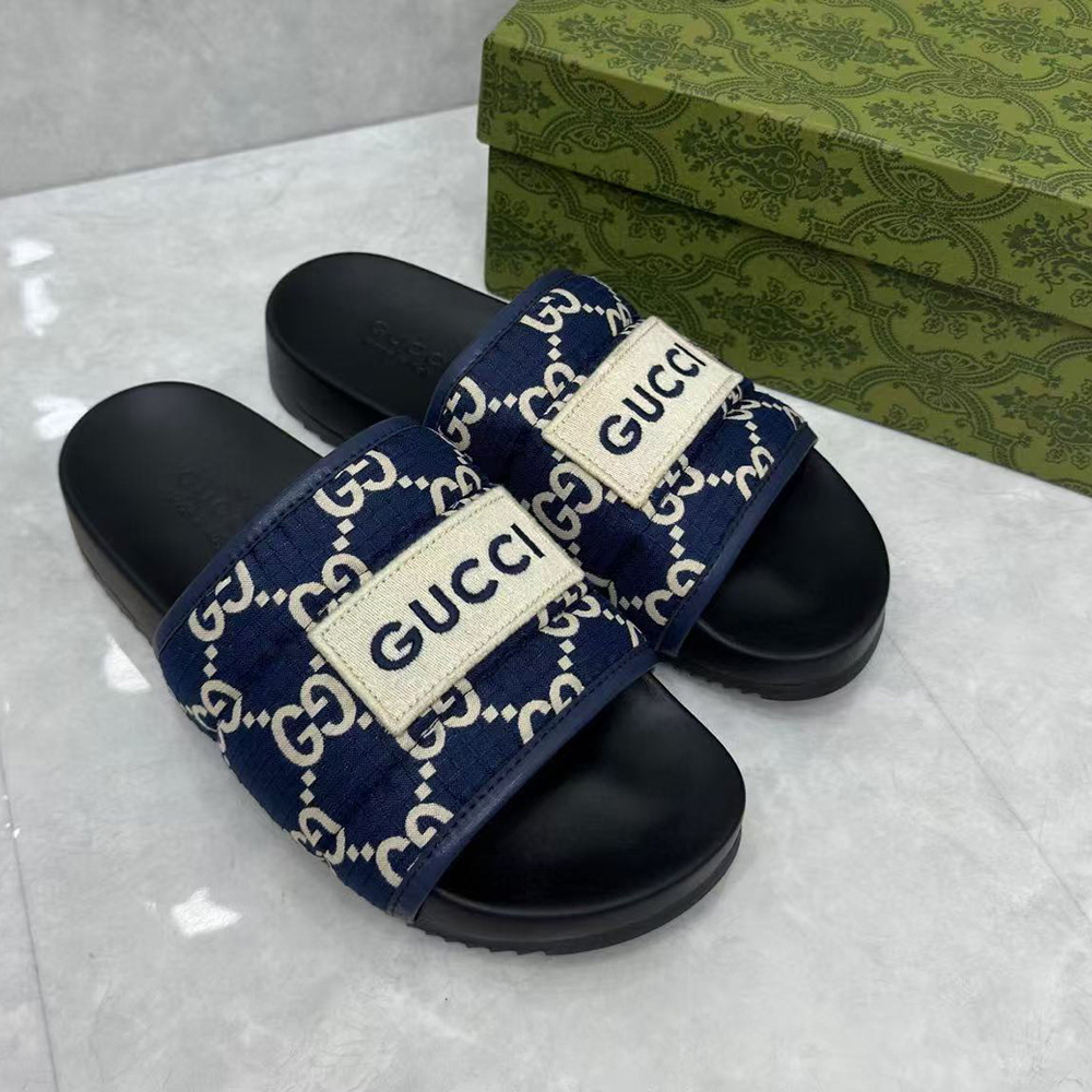 Gucci GG Canvas Blue Flip-flops