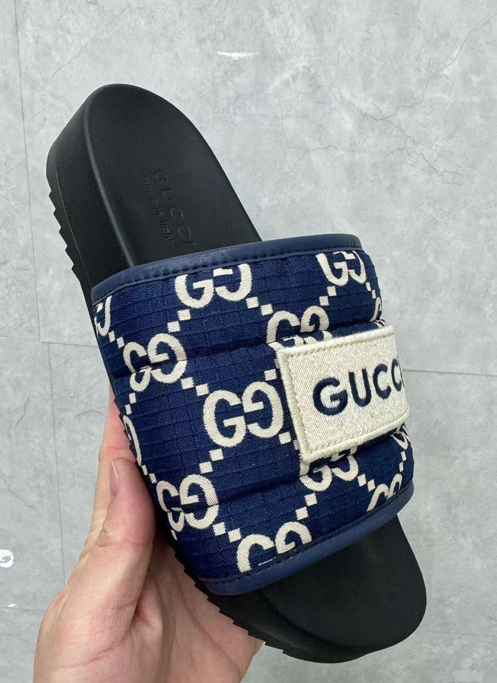 Gucci GG Canvas Blue Flip-flops