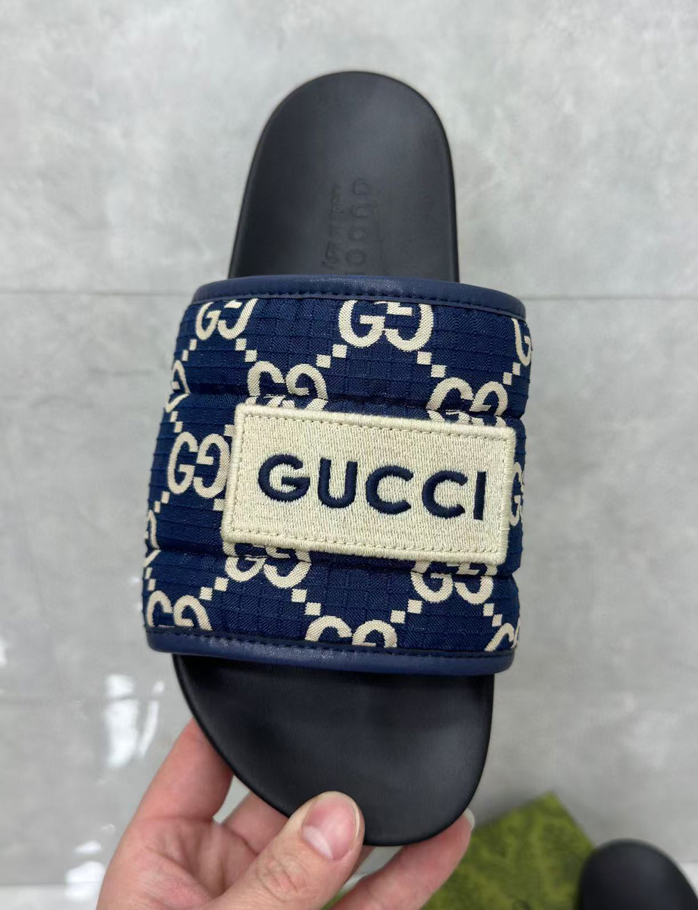 Gucci GG Canvas Blue Flip-flops