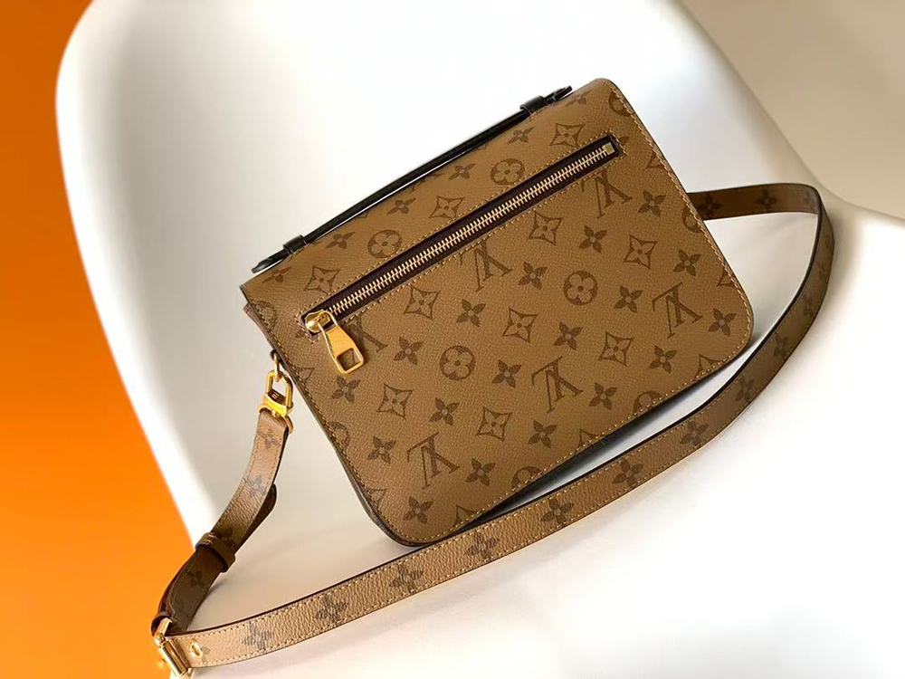 Louis Vuitton Pochette Métis Bags M44876 25*19*7cm