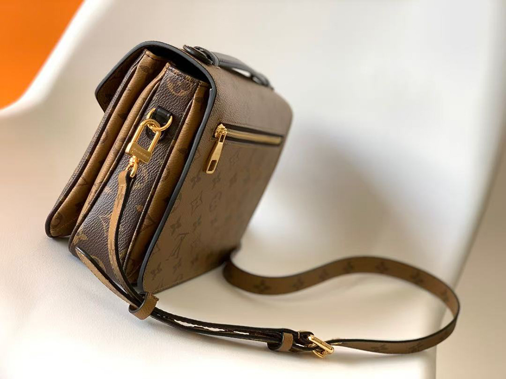 Louis Vuitton Pochette Métis Bags M44876 25*19*7cm