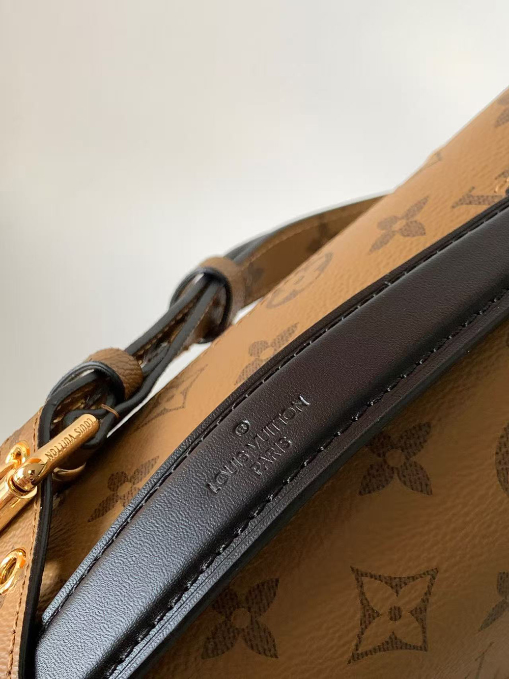 Louis Vuitton Pochette Métis Bags M44876 25*19*7cm