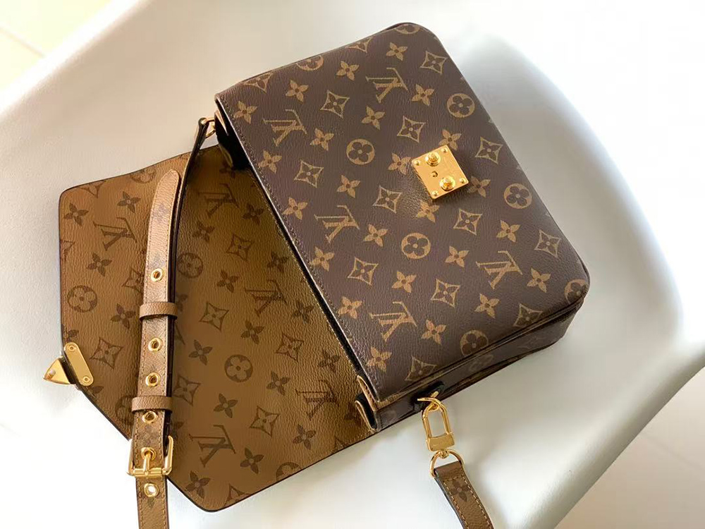 Louis Vuitton Pochette Métis Bags M44876 25*19*7cm