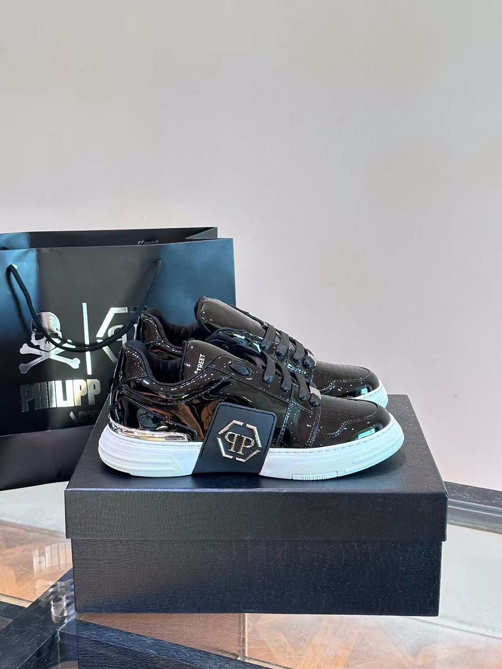 Philipp Plein Super Street Lo-Top Sneakers Hexagon