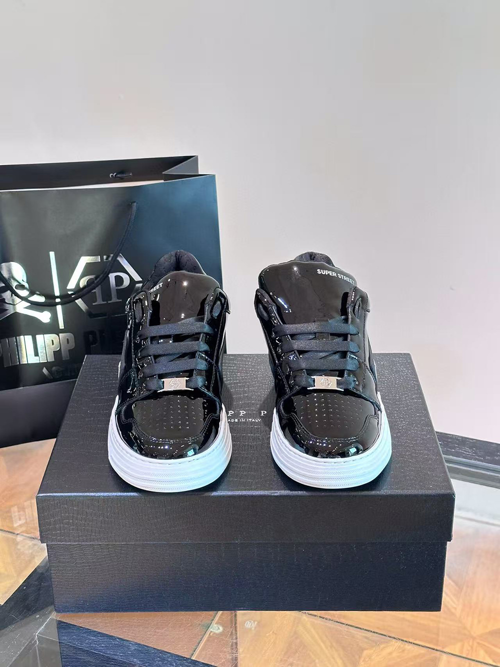 Philipp Plein Super Street Lo-Top Sneakers Hexagon