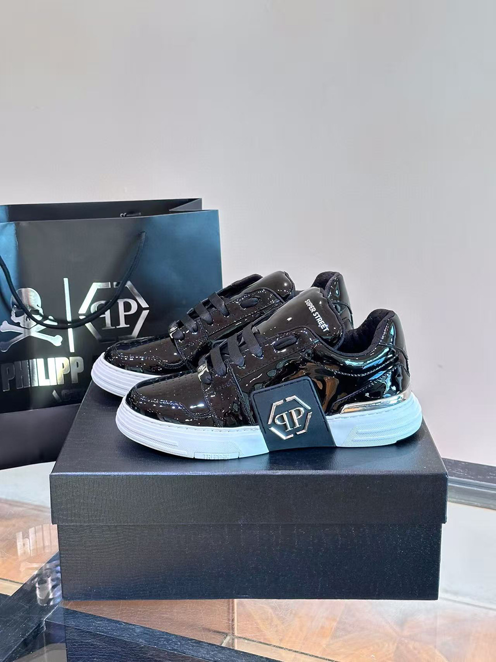 Philipp Plein Super Street Lo-Top Sneakers Hexagon