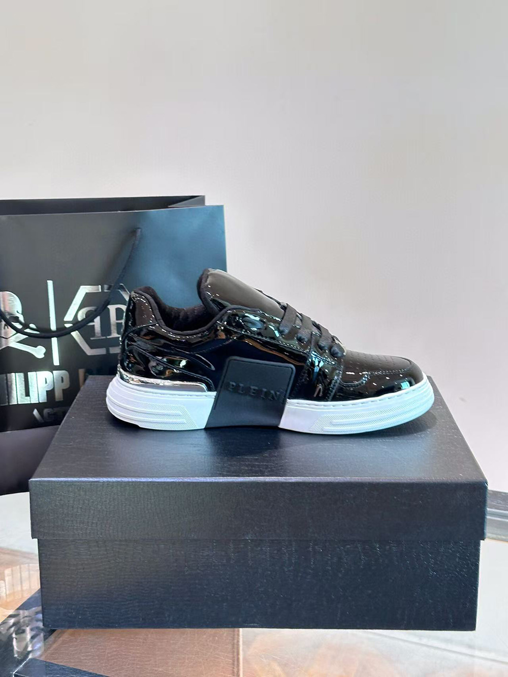 Philipp Plein Super Street Lo-Top Sneakers Hexagon