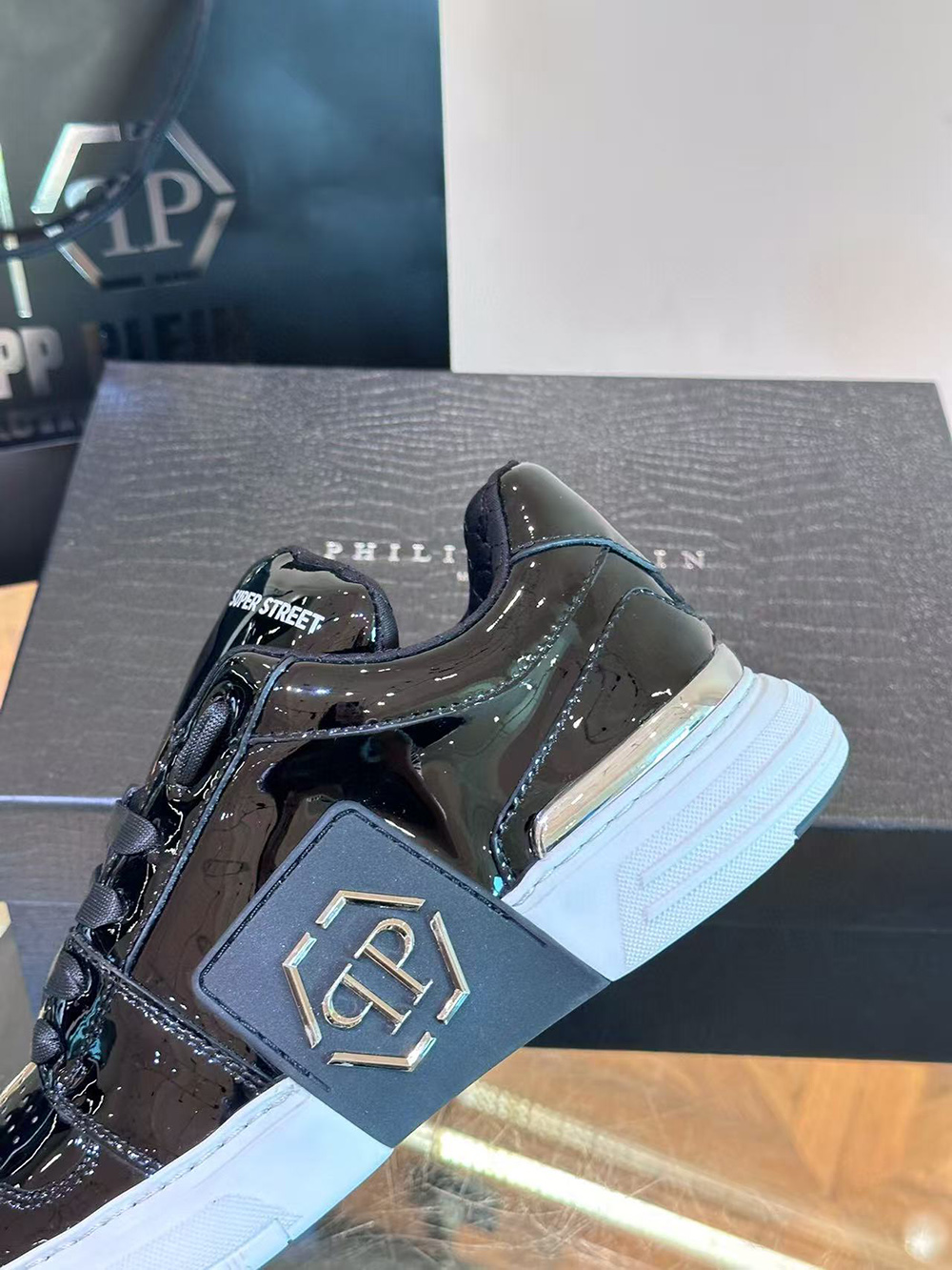 Philipp Plein Super Street Lo-Top Sneakers Hexagon