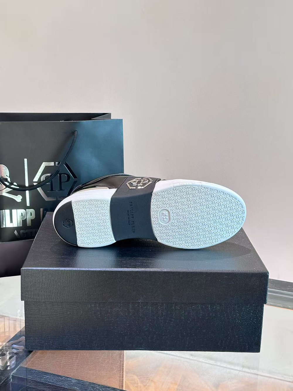 Philipp Plein Super Street Lo-Top Sneakers Hexagon