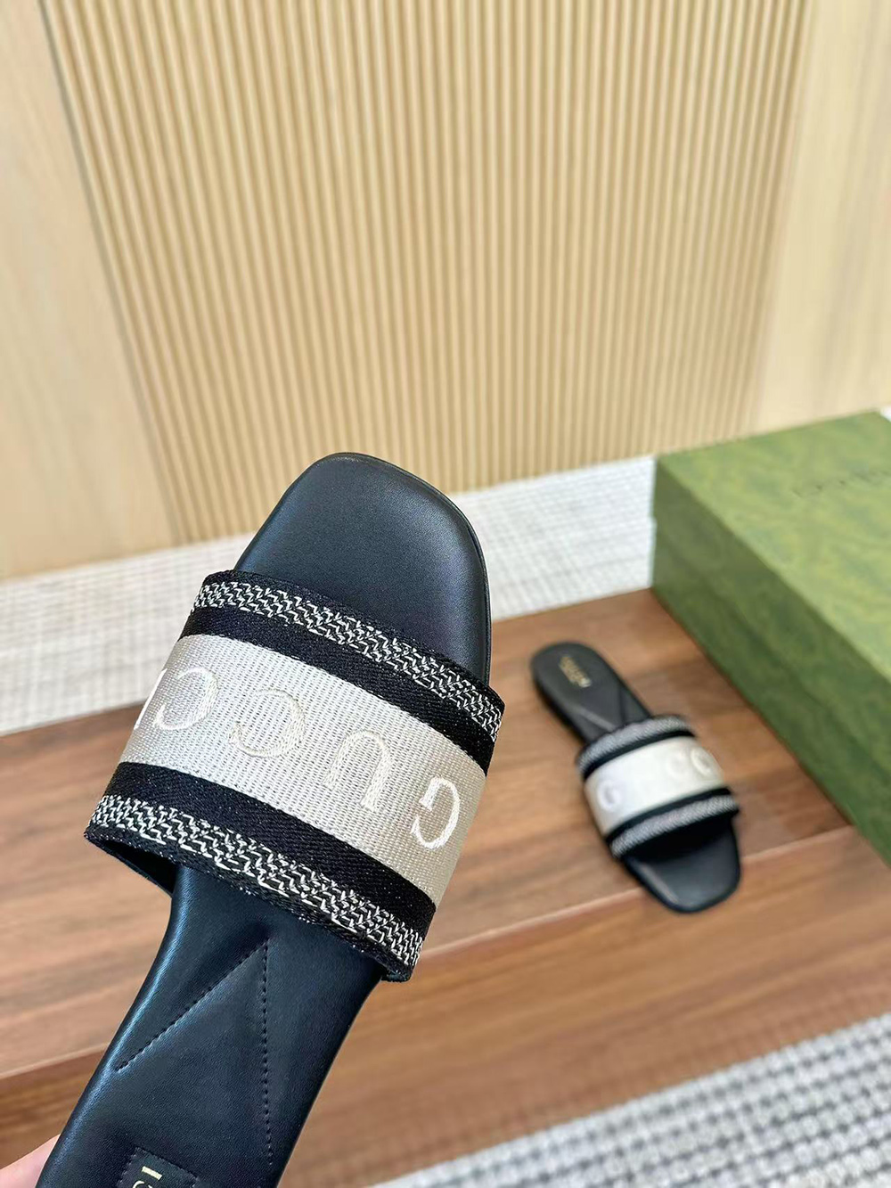 Gucci Women's slide sandal with Web