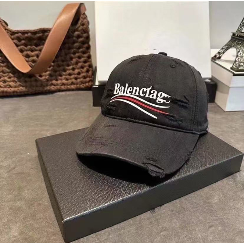 Balenciaga Distressed Cap B20107