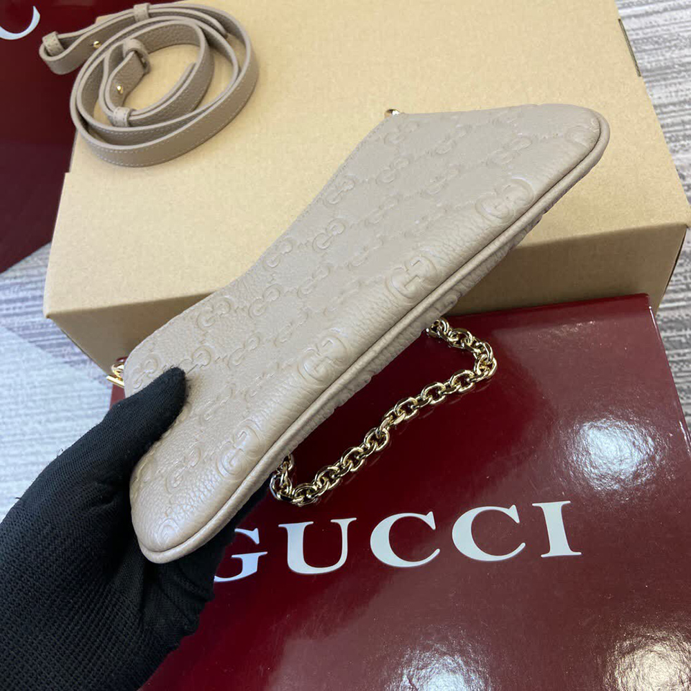 Gucci Emblem Bags 815278 23*12*2cm