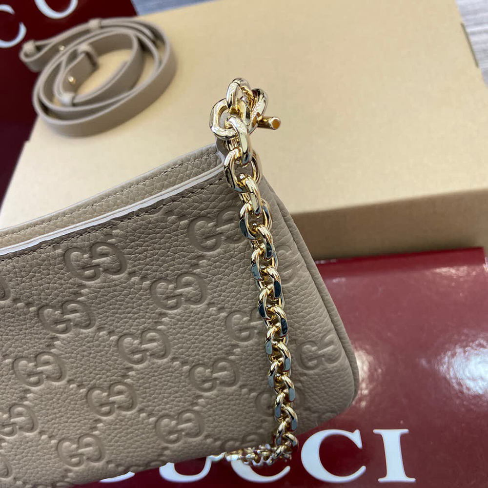 Gucci Emblem Bags 815278 23*12*2cm