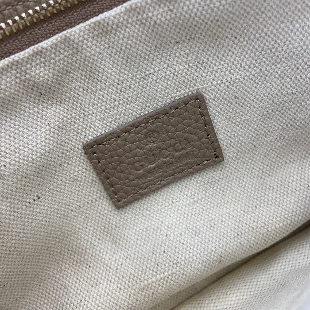 Gucci Emblem Bags 815278 23*12*2cm