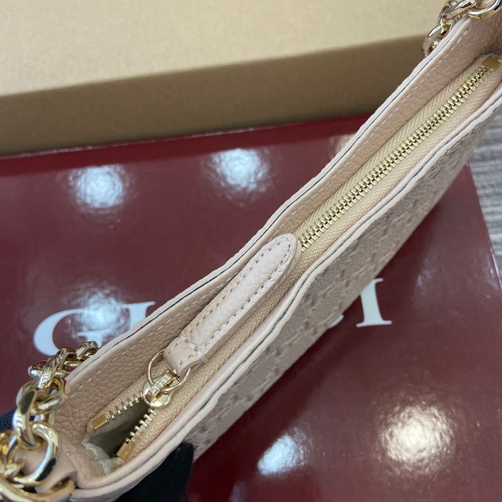 Gucci Emblem Bags 815278 23*12*2cm