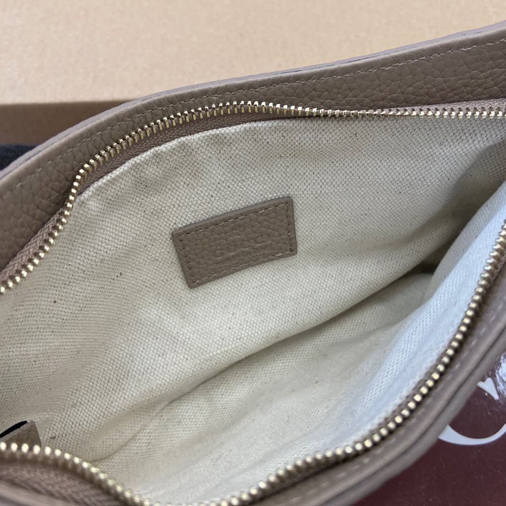 Gucci Emblem Bags 815278 23*12*2cm