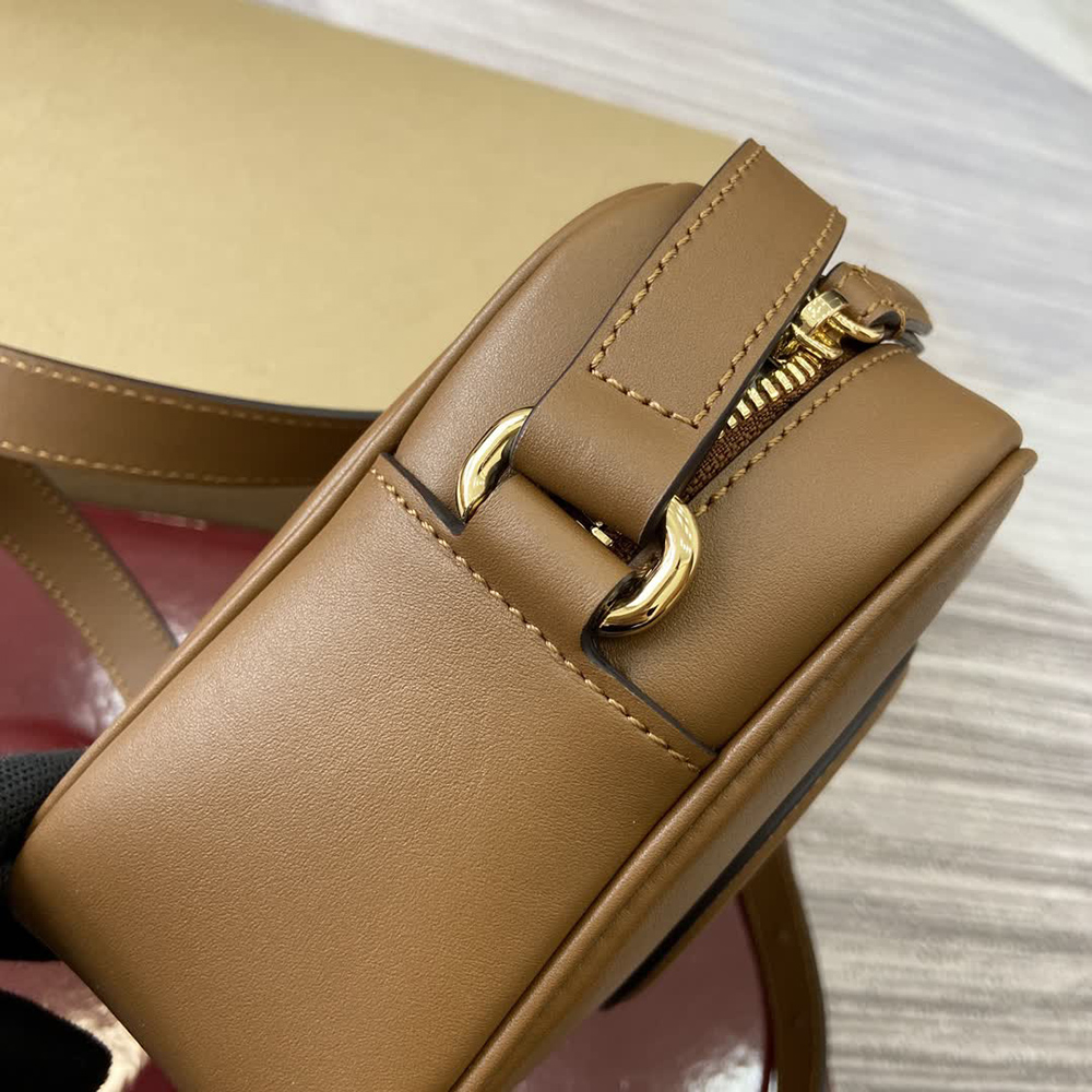 Gucci Blondie Bags 820429 21*15*8cm