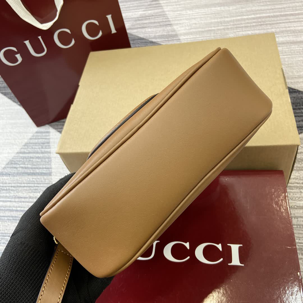 Gucci Blondie Bags 820429 21*15*8cm