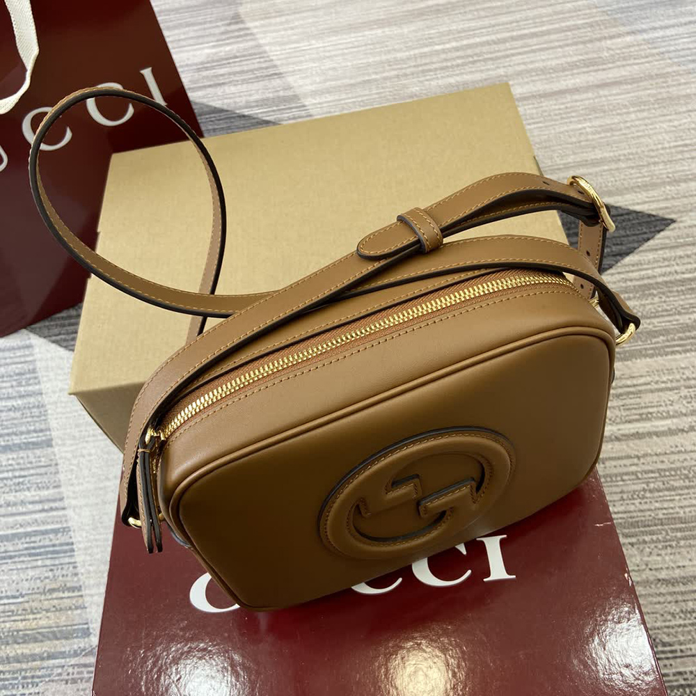 Gucci Blondie Bags 820429 21*15*8cm